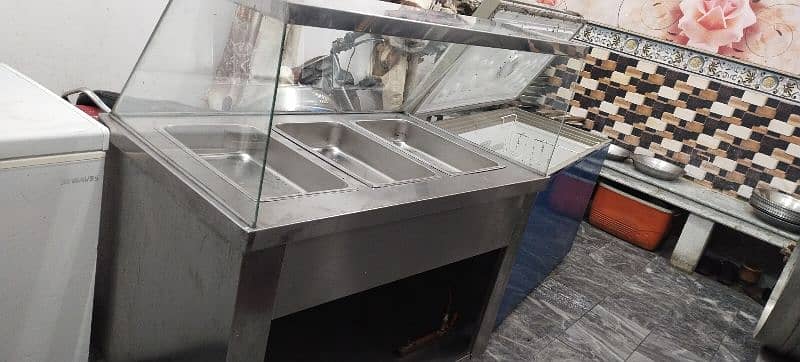 steel counter with 3 tray 2