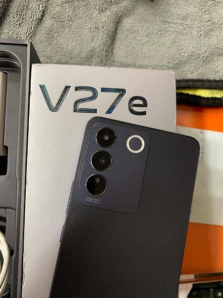 Vivo V27e 8/256 with Full packing in Very Good condition 0