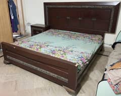 Gujrat made solid wood bed for sale