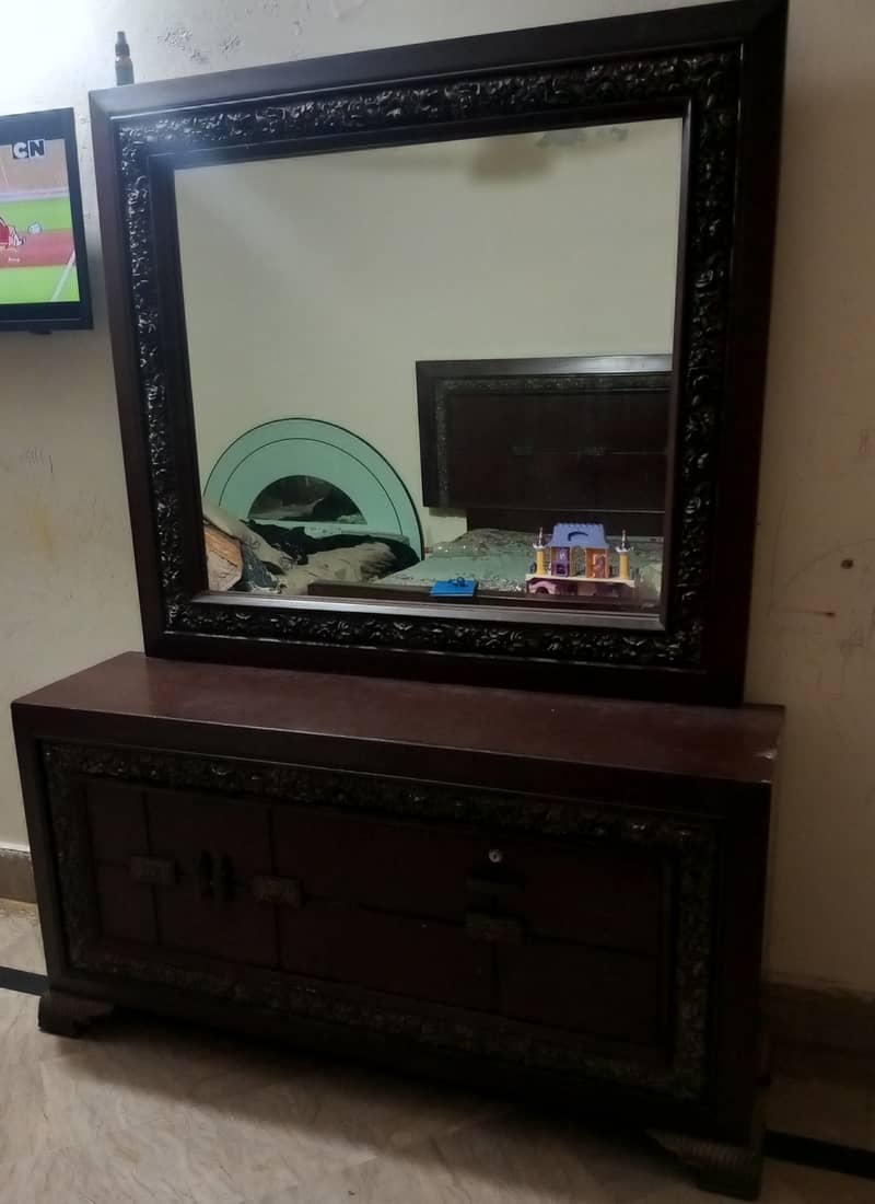 Gujrat made solid wood bed for sale 1