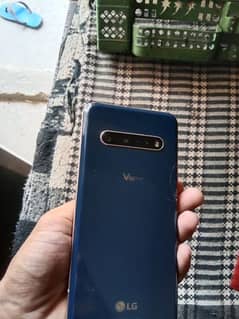 LG v60