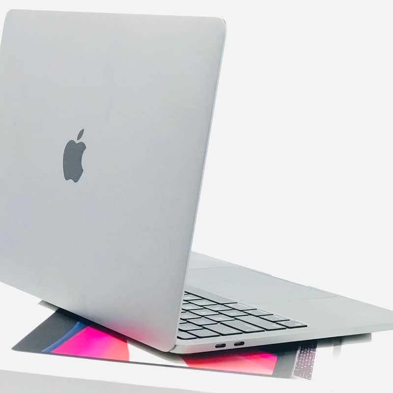 Apple MacBook Pro 2018 Core i9 16GB RAM 512GB SSD 1