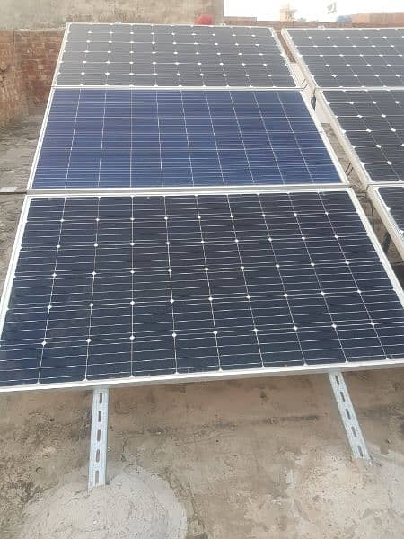 solar panels 250 watt qty 6  each panel 8000 3