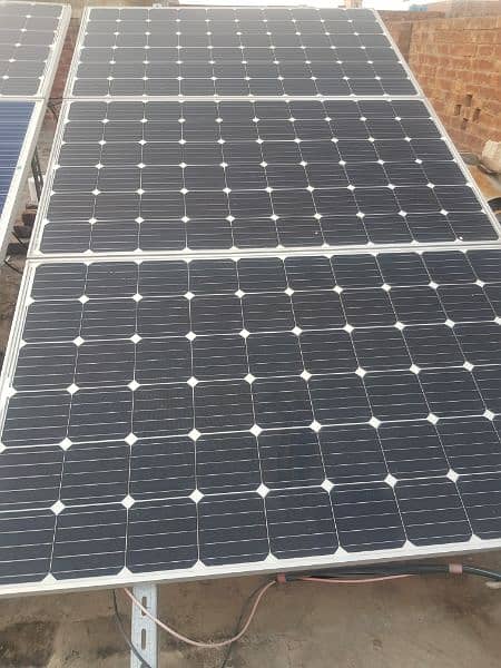 solar panels 250 watt qty 6  each panel 8000 4