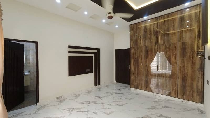 10 Marla brand new lewish dream house for sale behria orchard Lahore central block lda approved 18