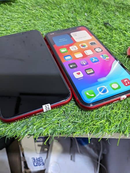 IPHONE XR NON PTA 64 GB 4