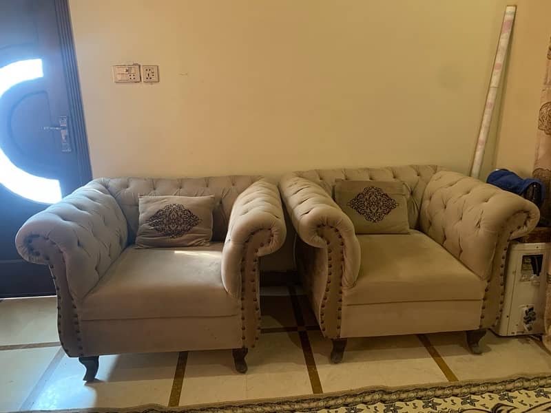 7 Seater luxury Sofa is up for sale 1