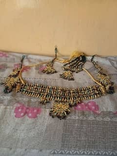 bridal jewellery set.