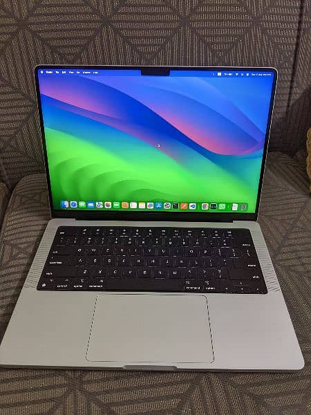 Macbook pro M1  14 inch 16gb 512gb 1