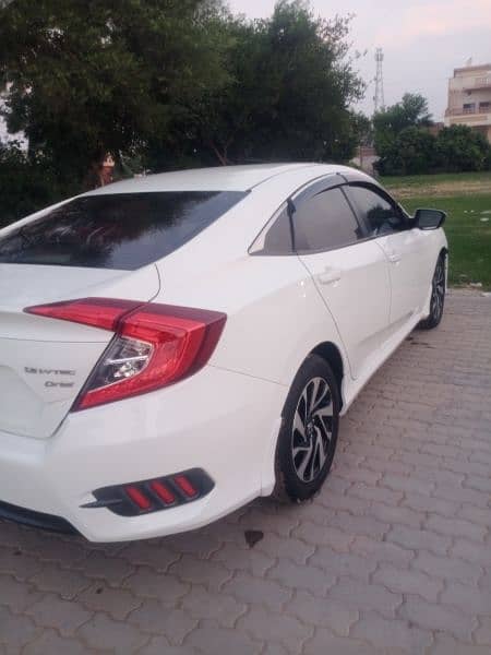 Honda Civic Oriel 2018 5