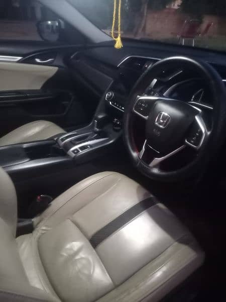 Honda Civic Oriel 2018 10