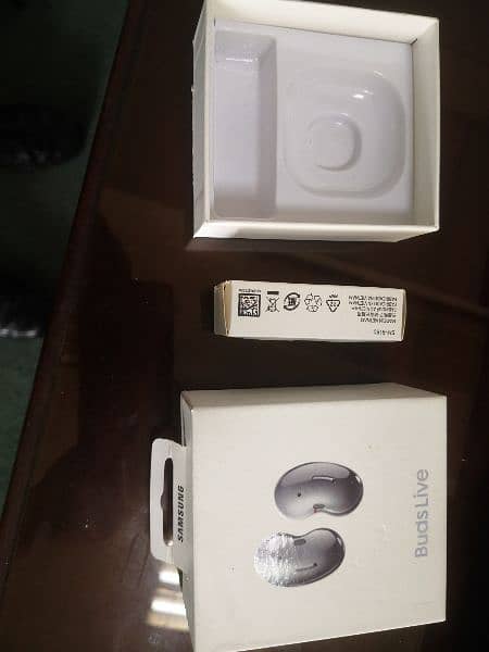 Samsung SM-R180 Air Buds 1