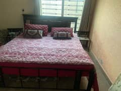 Rot Iron bed with 2 Side Tables. 0