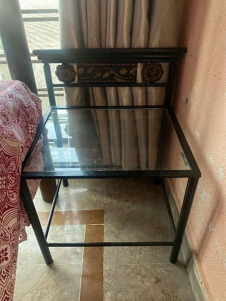 Rot Iron bed with 2 Side Tables. 1