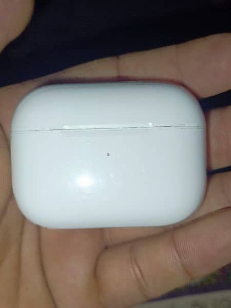 AirPods Pro (2nd generation) model A2931 1