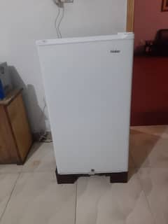 haier mini fridge HR136wl