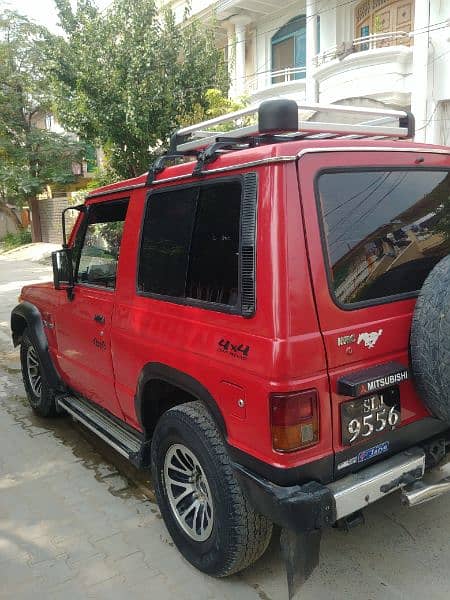 Mitsubishi Pajero 1983 3