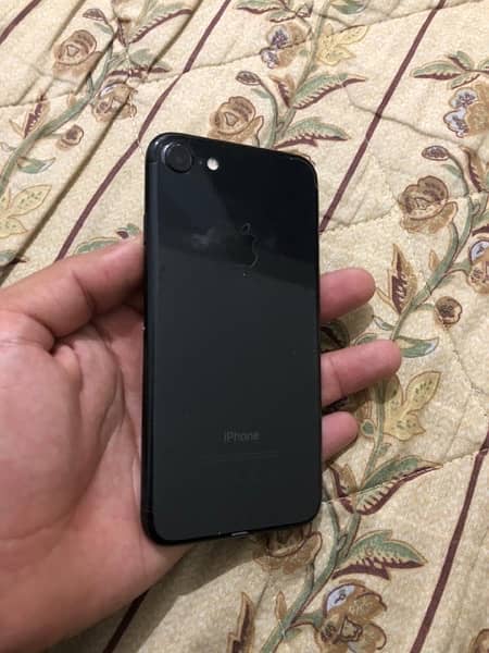 iPhone 7  128 gb  9/10 condition  PTA approved 1