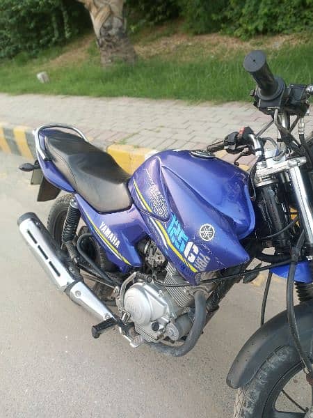 YBR 125 G 15