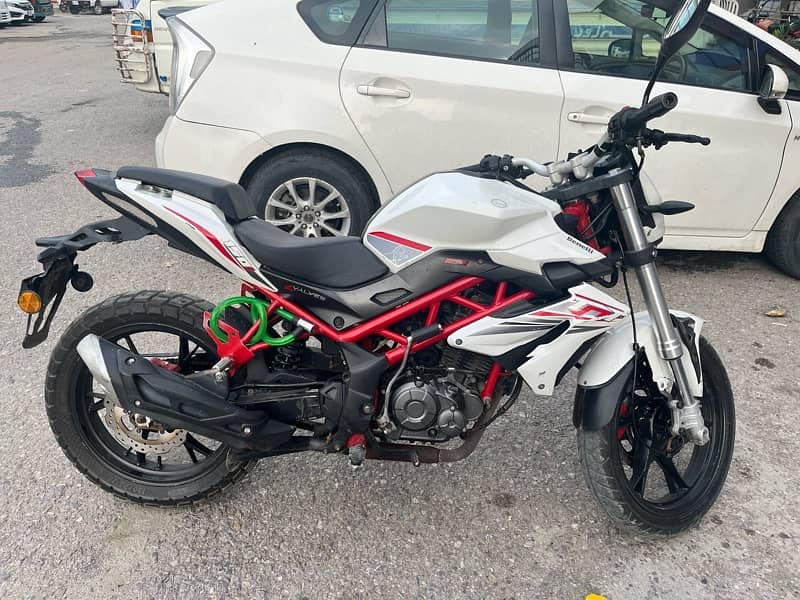 Benelli TnT 150i Efi best fuel efficient 2