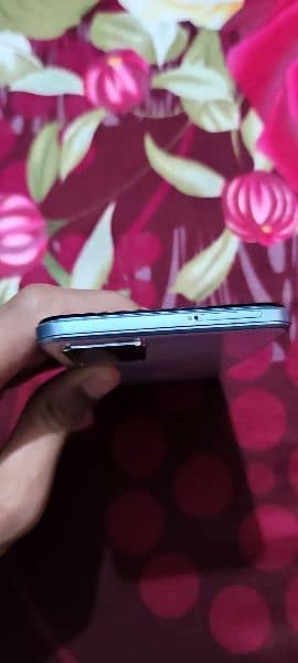 VIVO Y21 4GB RAM 64GB MEMORY WITH COMPLETE BOX CHARGER 5