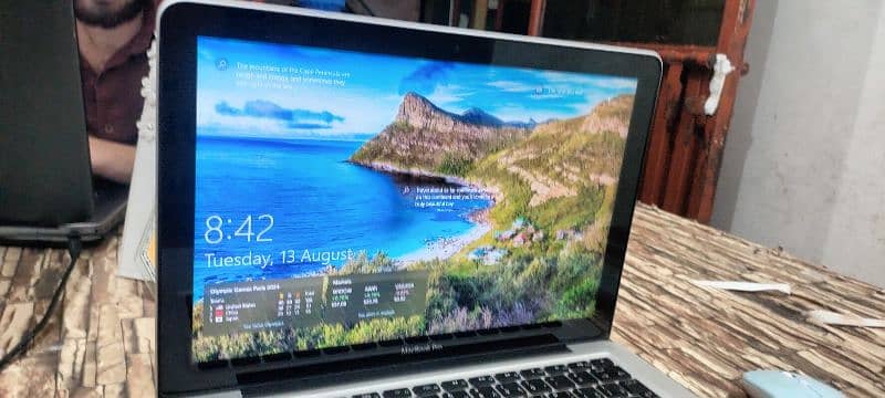 MacBook Pro 256gb SSD 1.5gb Graphics card 2