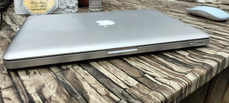 MacBook Pro 256gb SSD 1.5gb Graphics card 6