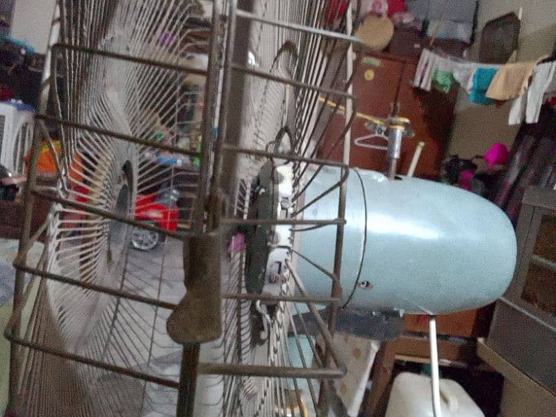 pedestal fan for sale 1