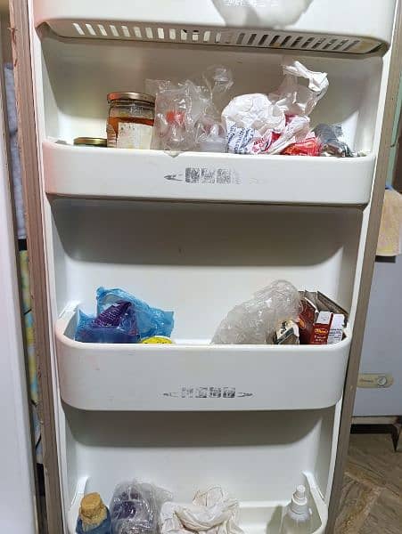 Dawlance fridge in good condition 4