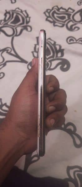 tecno camon 8p 4