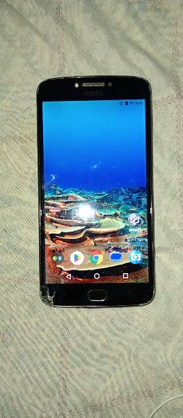 Moto E4 Plus (3GB/16GB) 4