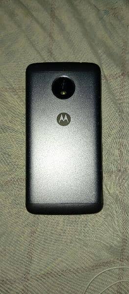 Moto E4 Plus (3GB/16GB) 5