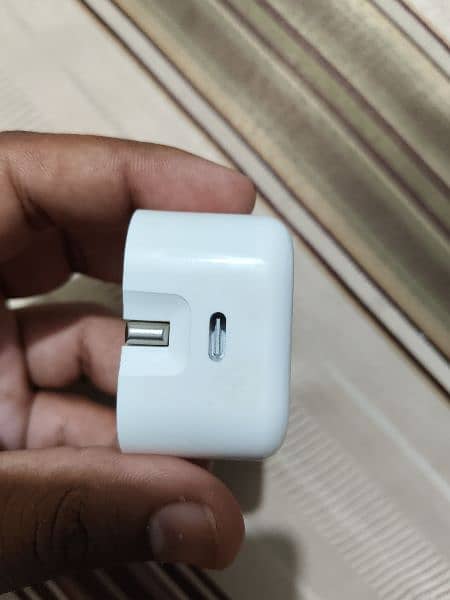 20 W apple original charger 2