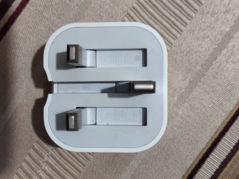 20 W apple original charger 3