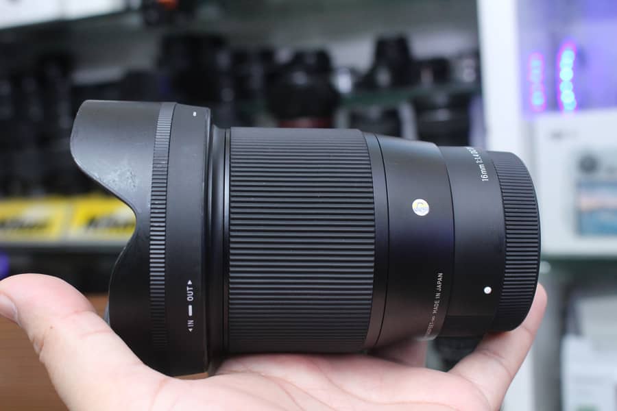 Sigma 16mm 1.4 DC DN Lens (Sony) 1