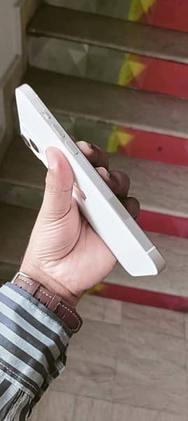 Iphone 14 Plus Jv Non PTA 128 GB 5