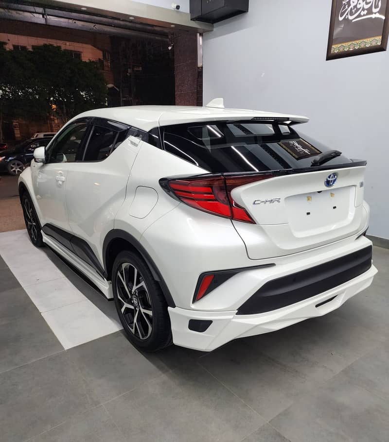 Toyota C-HR 2020 C-HR G 4