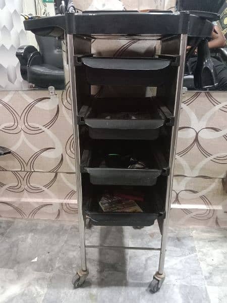 2 TROLLIES / Saloon Tools Racks 1