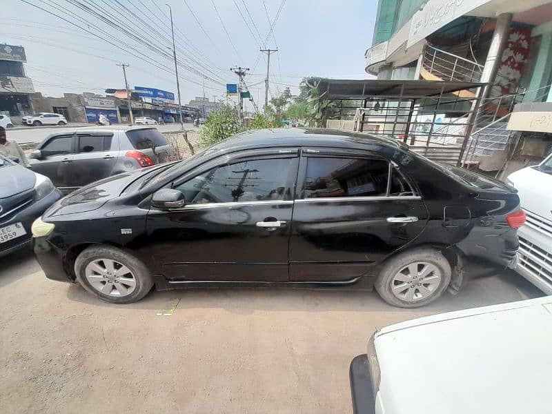 Toyota Corolla Altis 6 gear wali 2