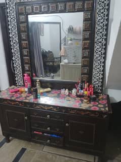 Dressing table for Sale