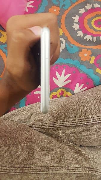 iPhone 6 plus 128 gb pta approved 4