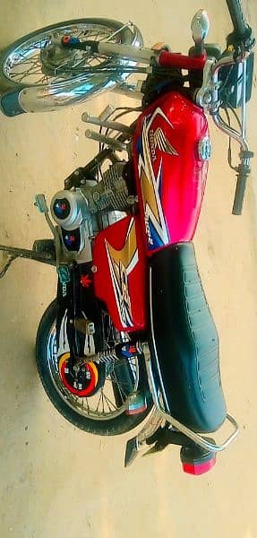 Urgent for sale honda 125 1