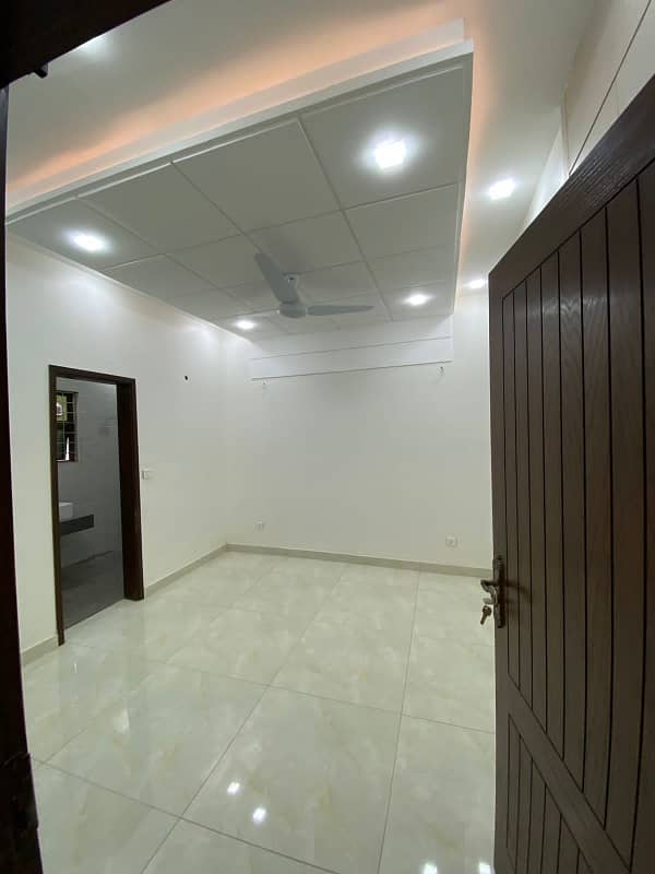 Precinct 1 available for Rent 272 sq yards in Bahria Town Karachi 24