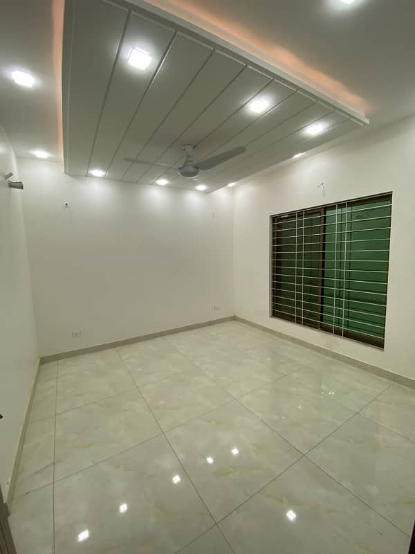 Precinct 1 available for Rent 272 sq yards in Bahria Town Karachi 25