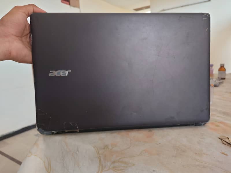 Acer aspire E5 511

I3 4500U 8GB 320GBFor office N Graphic design 1