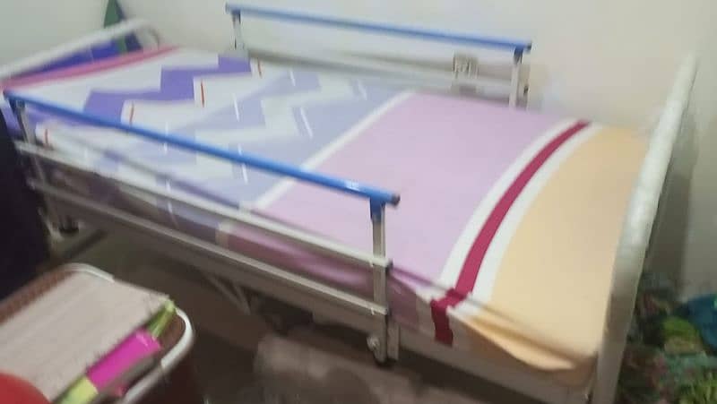 Medical Bed 0