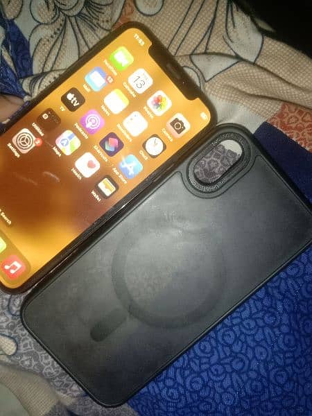 urgent sale iphone x 10/10 3