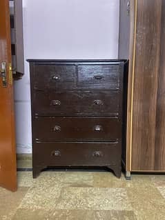 chest of drawers