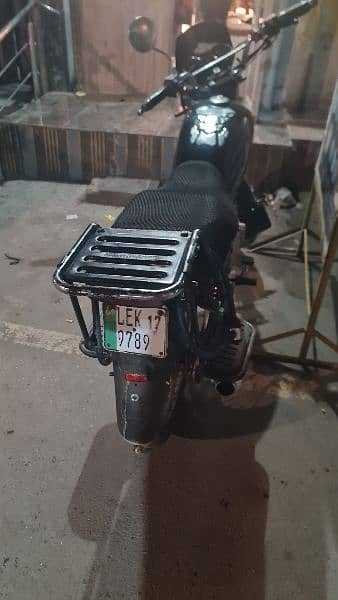 suzuki  gs 150  Black colour 6