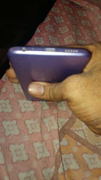 Mobile phone for sell Tecno/Spark-8C 4+2Ram 128. Rom 5